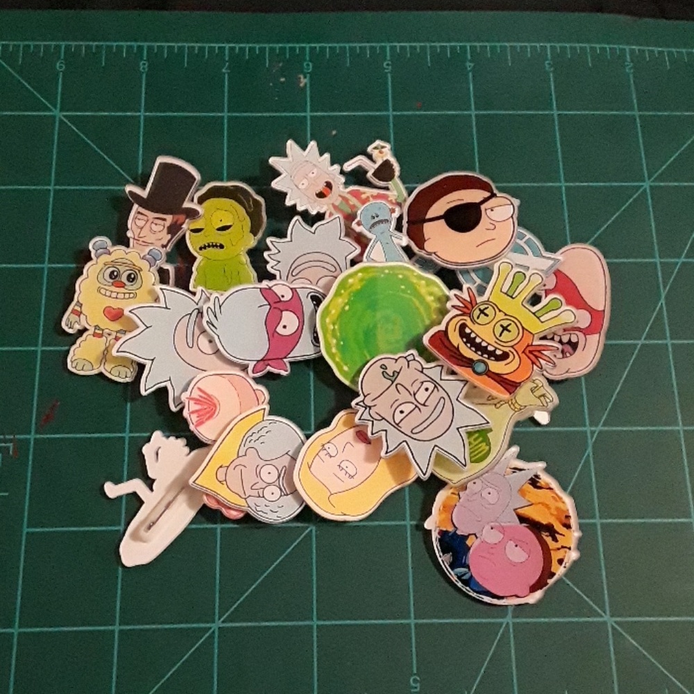 21 random Rick and Morty pins